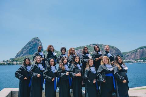 fotografia-formatura-fotos-anel-de-formatura-rj-formandos-rj-museu-do-amanha-graduacao-ensaio-externo'