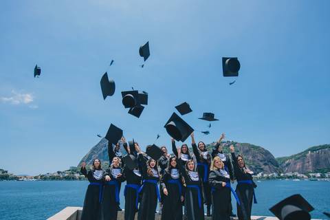 fotos-fotografia-formatura-admistracao-fotos-criativas-adm-rj-monumento-estacio-de-sa-graduacao-ensaio-externo'