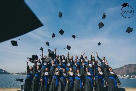 fotos-formatura-admistracao-fotos-criativas-adm-rj-monumento-estacio-de-sa'