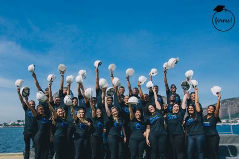 fotos-formatura-admistracao-fotos-criativas-adm-rj-monumento-estacio-de-sa'