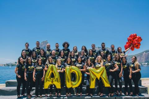 fotos-formatura-admistracao-fotos-criativas-adm-rj-monumento-estacio-de-sa'