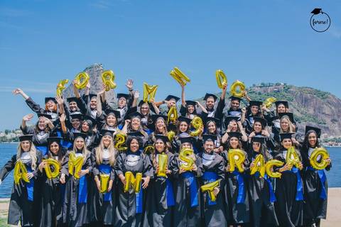 foto-de-formatura-adm-rj-aterro-do-flamengo'