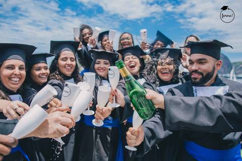 foto-de-formatura-adm-rj-aterro-do-flamengo'
