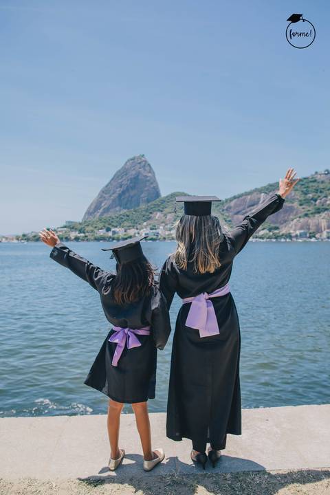 Fotos-de-formatura-criativa-ensaio-externo-rj-aterro-do-flamengo-poses-familia-formatura-rj-formandos-administracao-humanos-adm-design-psicologia-nutricao-enfermagem-edfisica-medicina-direito-pedagogia-letras'