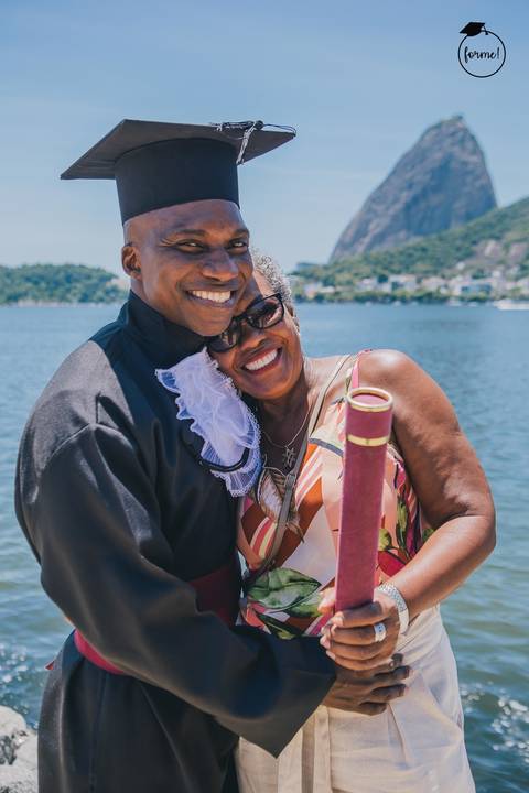 Fotos-de-formatura-criativa-ensaio-externo-rj-aterro-do-flamengo-poses-familia-formatura-rj-formandos-administracao-humanos-adm-design-psicologia-nutricao-enfermagem-edfisica-medicina-direito-pedagogia-letras-contabeis'