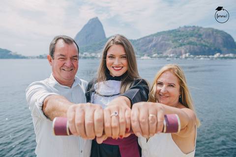 Fotos-de-formatura-criativa-ensaio-externo-rj-aterro-do-flamengo-foto-familia-formatura-rj-formandos-administracao-humanos-adm-design-psicologia-nutricao-enfermagem-edfisica-medicina-direito-pedagogia'