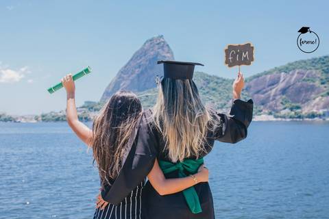 fotos-de-formatura-individuais-familia-grupo'