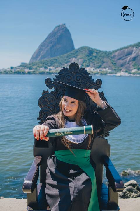 Fotos-de-formatura-rj-criativa-ensaio-externo-formatura-rj-aterro-do-flamengo-poses-individual-cadeira-formatura-rj-formandos-nutricao-administracao-humanos-adm-design-psicologia-nutricao-enfermagem-edfisica-medicina-fisioterapia-biomedicina'