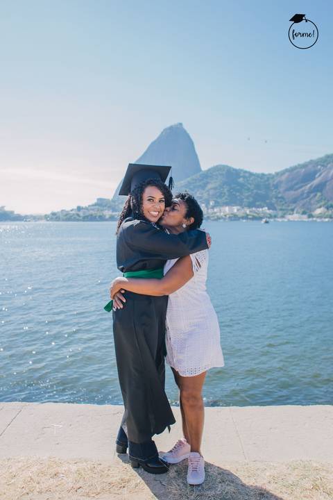 Fotos-de-formatura-rj-criativa-ensaio-externo-formatura-rj-aterro-do-flamengo-foto-familia-formatura-rj-formandos-nutricao-administracao-humanos-adm-design-psicologia-nutricao-enfermagem-edfisica-medicina-fisioterapia-biomedicina'