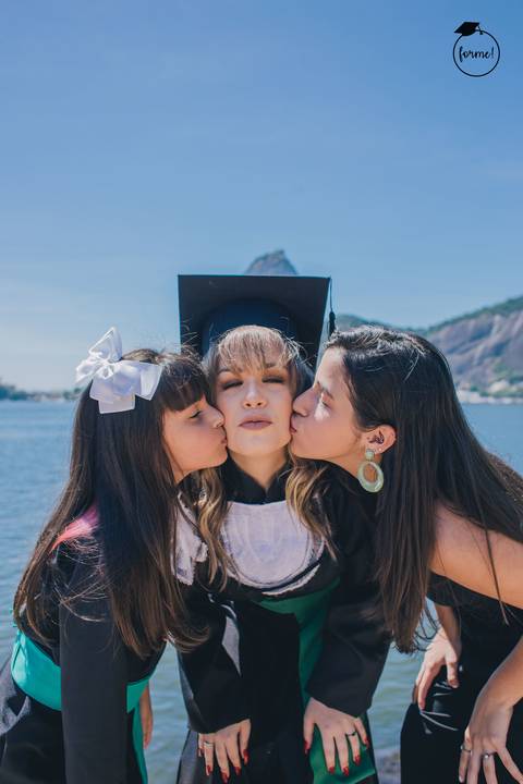 Fotos-de-formatura-rj-criativa-ensaio-externo-formatura-rj-aterro-do-flamengo-foto-familia-formatura-rj-formandos-nutricao-administracao-humanos-adm-design-psicologia-nutricao-enfermagem-edfisica-medicina-fisioterapia-biomedicina'