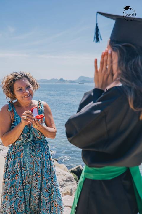 Fotos-de-formatura-rj-criativa-ensaio-externo-formatura-rj-aterro-do-flamengo-foto-familia-formatura-rj-formandos-nutricao-administracao-humanos-adm-design-psicologia-nutricao-enfermagem-edfisica-medicina-fisioterapia-biomedicina'