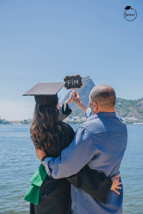 Fotos-de-formatura-rj-criativa-ensaio-externo-formatura-rj-aterro-do-flamengo-foto-familia-formatura-rj-formandos-nutricao-administracao-humanos-adm-design-psicologia-nutricao-enfermagem-edfisica-medicina-fisioterapia-biomedicina'