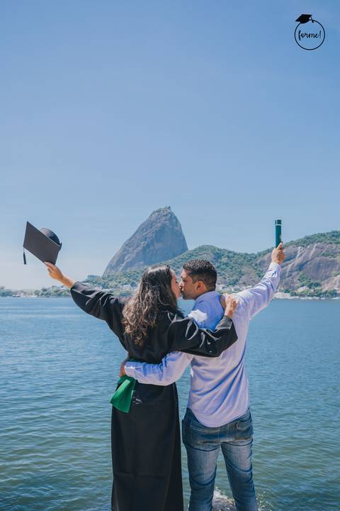 Fotos-de-formatura-rj-criativa-ensaio-externo-formatura-rj-aterro-do-flamengo-foto-familia-formatura-rj-formandos-nutricao-administracao-humanos-adm-design-psicologia-nutricao-enfermagem-edfisica-medicina-fisioterapia-biomedicina'