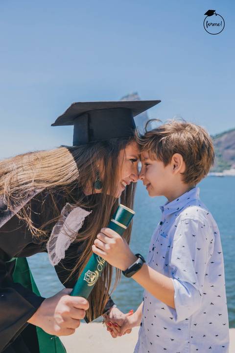 Fotos-de-formatura-rj-criativa-ensaio-externo-formatura-rj-aterro-do-flamengo-foto-familia-formatura-rj-formandos-nutricao-administracao-humanos-adm-design-psicologia-nutricao-enfermagem-edfisica-medicina-fisioterapia-biomedicina'