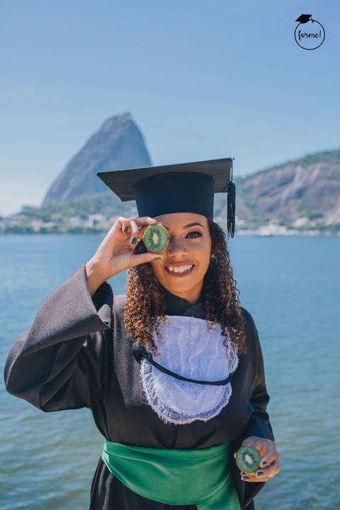 Fotos-de-formatura-rj-criativa-ensaio-externo-formatura-rj-aterro-do-flamengo-poses-individual-cadeira-formatura-rj-formandos-nutricao-administracao-humanos-adm-design-psicologia-nutricao-enfermagem-edfisica-medicina-fisioterapia-biomedicina'