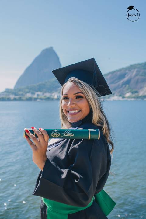 Fotos-de-formatura-rj-criativa-ensaio-externo-formatura-rj-aterro-do-flamengo-poses-individual-cadeira-formatura-rj-formandos-nutricao-administracao-humanos-adm-design-psicologia-nutricao-enfermagem-edfisica-medicina-fisioterapia-biomedicina'