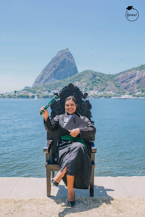 Fotos-de-formatura-rj-criativa-ensaio-externo-formatura-rj-aterro-do-flamengo-poses-individual-cadeira-formatura-rj-formandos-nutricao-administracao-humanos-adm-design-psicologia-nutricao-enfermagem-edfisica-medicina-fisioterapia-biomedicina'