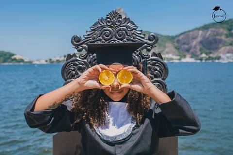 Fotos-de-formatura-rj-criativa-ensaio-externo-formatura-rj-aterro-do-flamengo-poses-individual-cadeira-formatura-rj-formandos-nutricao-administracao-humanos-adm-design-psicologia-nutricao-enfermagem-edfisica-medicina-fisioterapia-biomedicina'