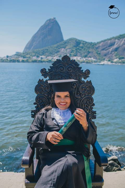 Fotos-de-formatura-rj-criativa-ensaio-externo-formatura-rj-aterro-do-flamengo-poses-individual-cadeira-formatura-rj-formandos-nutricao-administracao-humanos-adm-design-psicologia-nutricao-enfermagem-edfisica-medicina-fisioterapia-biomedicina'