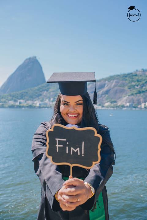 Fotos-de-formatura-rj-criativa-ensaio-externo-formatura-rj-aterro-do-flamengo-poses-individual-cadeira-formatura-rj-formandos-nutricao-administracao-humanos-adm-design-psicologia-nutricao-enfermagem-edfisica-medicina-fisioterapia-biomedicina'