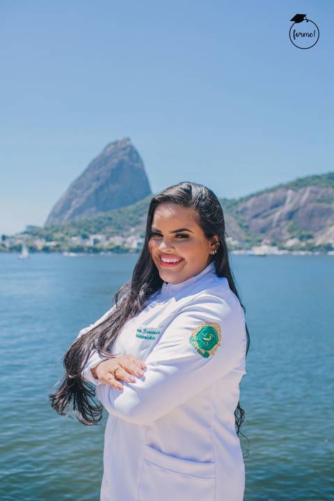 Fotos-de-formatura-rj-criativa-ensaio-externo-formatura-rj-aterro-do-flamengo-poses-individual-cadeira-formatura-rj-formandos-nutricao-administracao-humanos-adm-design-psicologia-nutricao-enfermagem-edfisica-medicina-fisioterapia-biomedicina'