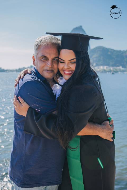Fotos-de-formatura-rj-criativa-ensaio-externo-formatura-rj-aterro-do-flamengo-foto-familia-formatura-rj-formandos-nutricao-administracao-humanos-adm-design-psicologia-nutricao-enfermagem-edfisica-medicina-fisioterapia-biomedicina'