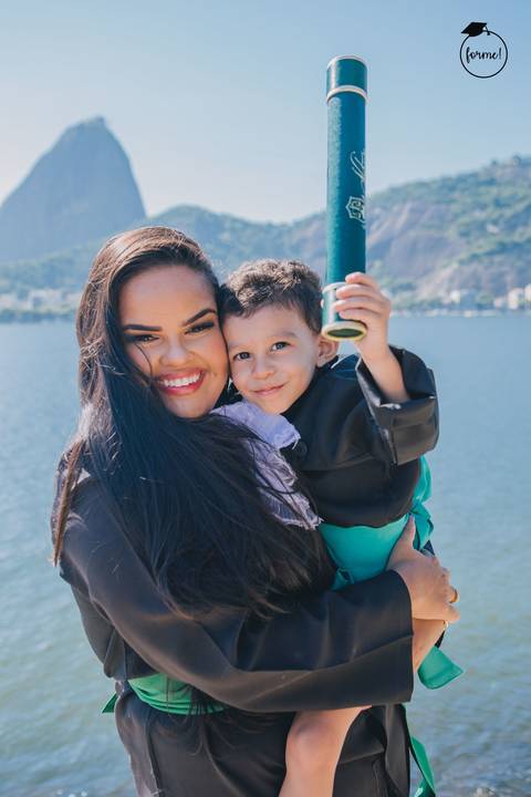 Fotos-de-formatura-rj-criativa-ensaio-externo-formatura-rj-aterro-do-flamengo-foto-familia-formatura-rj-formandos-nutricao-administracao-humanos-adm-design-psicologia-nutricao-enfermagem-edfisica-medicina-fisioterapia-biomedicina'