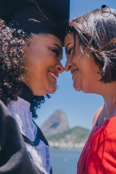 Fotos-de-formatura-rj-criativa-ensaio-externo-formatura-rj-aterro-do-flamengo-foto-familia-formatura-rj-formandos-nutricao-administracao-humanos-adm-design-psicologia-nutricao-enfermagem-edfisica-medicina-fisioterapia-biomedicina'