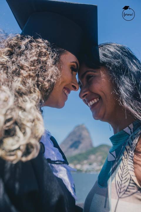 Fotos-de-formatura-rj-criativa-ensaio-externo-formatura-rj-aterro-do-flamengo-foto-familia-formatura-rj-formandos-nutricao-administracao-humanos-adm-design-psicologia-nutricao-enfermagem-edfisica-medicina-fisioterapia-biomedicina'