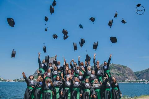 Fotos-de-formatura-rj-criativa-ensaio-externo-formatura-rj-aterro-do-flamengo-foto-grupo-formatura-rj-formandos-nutricao-administracao-humanos-adm-design-psicologia-nutricao-enfermagem-edfisica-medicina-fisioterapia-biomedicina'