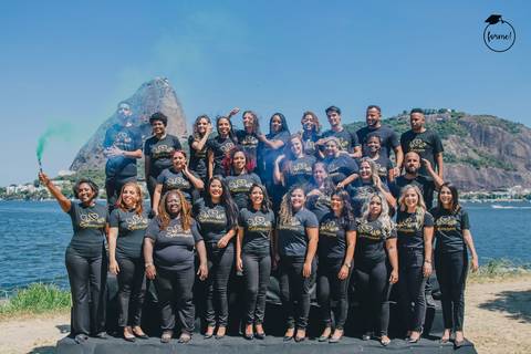 Fotos-de-formatura-rj-criativa-ensaio-externo-formatura-rj-aterro-do-flamengo-foto-grupo-formatura-rj-formandos-nutricao-administracao-humanos-adm-design-psicologia-nutricao-enfermagem-edfisica-medicina-fisioterapia-biomedicina'