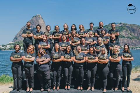 Fotos-de-formatura-rj-criativa-ensaio-externo-formatura-rj-aterro-do-flamengo-foto-grupo-formatura-rj-formandos-nutricao-administracao-humanos-adm-design-psicologia-nutricao-enfermagem-edfisica-medicina-fisioterapia-biomedicina'