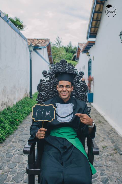 fotos-de-formatura-cabo-frio-rj-bairro-da-passagem-ensaio-externo-rj-nutricao-direito-adm-rh-arquitetura-odontologia-medicina'