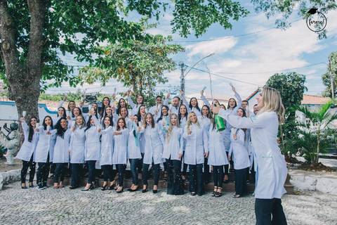 fotos-de-formatura-cabo-frio-rj-bairro-da-passagem-ensaio-externo-rj-nutricao-direito-adm-rh-arquitetura-odontologia-medicina'