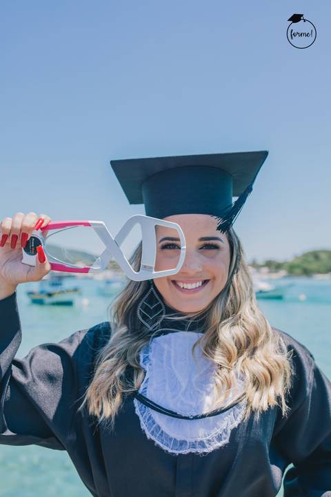 fotos-de-formatura-cabo-frio-rj-bairro-da-passagem-fotos-individuais-ensaio-externo-formatura-rj-nutricao-direito-adm-rh-arquitetura-odontologia-medicina-engenharia'