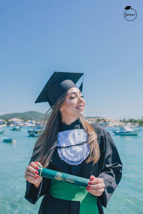 fotos-de-formatura-cabo-frio-rj-bairro-da-passagem-fotos-individuais-ensaio-externo-formatura-rj-nutricao-direito-adm-rh-arquitetura-odontologia-medicina-engenharia'