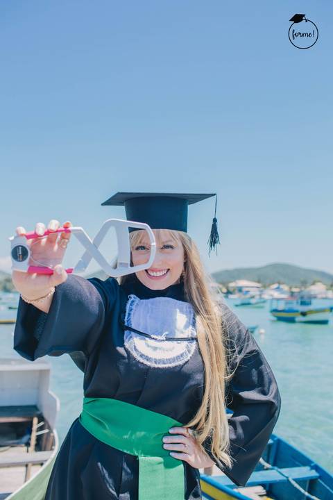 fotos-de-formatura-cabo-frio-rj-bairro-da-passagem-fotos-individuais-ensaio-externo-formatura-rj-nutricao-direito-adm-rh-arquitetura-odontologia-medicina-engenharia'