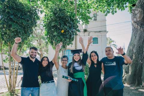 fotos-de-formatura-cabo-frio-rj-bairro-da-passagem-fotos-familia-formatura-ensaio-externo-formatura-rj-nutricao-direito-adm-rh-arquitetura-odontologia-medicina-engenharia'