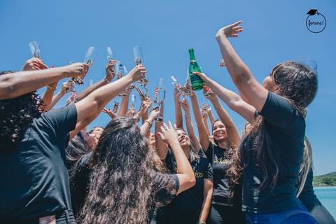 fotos-de-formatura-cabo-frio-rj-bairro-da-passagem-fotos-grupos-formatura-ensaio-externo-formatura-rj-nutricao-direito-adm-rh-arquitetura-odontologia-medicina-engenharia'