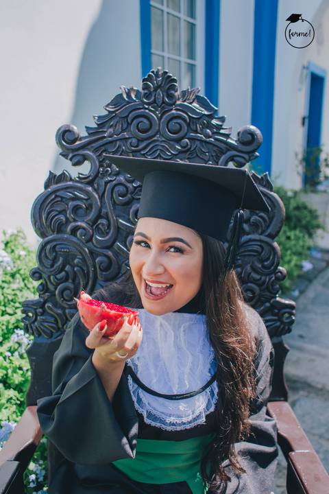 fotos-de-formatura-cabo-frio-rj-bairro-da-passagem-fotos-individuais-cadeira-formatura-ensaio-externo-formatura-rj-nutricao-direito-adm-rh-arquitetura-odontologia-medicina-engenharia'