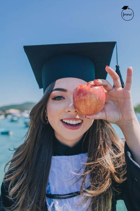 fotos-de-formatura-cabo-frio-rj-bairro-da-passagem-fotos-individuais-ensaio-externo-formatura-rj-nutricao-direito-adm-rh-arquitetura-odontologia-medicina'