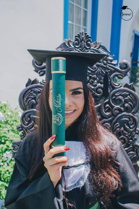 fotos-de-formatura-cabo-frio-rj-bairro-da-passagem-fotos-individuais-cadeira-formatura-ensaio-externo-formatura-rj-nutricao-direito-adm-rh-arquitetura-odontologia-medicina-engenharia'