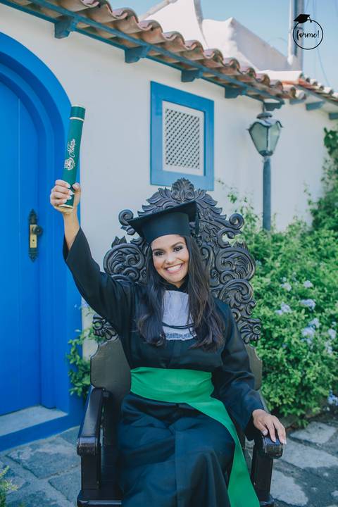fotos-de-formatura-cabo-frio-rj-bairro-da-passagem-fotos-individuais-cadeira-formatura-ensaio-externo-formatura-rj-nutricao-direito-adm-rh-arquitetura-odontologia-medicina-engenharia'