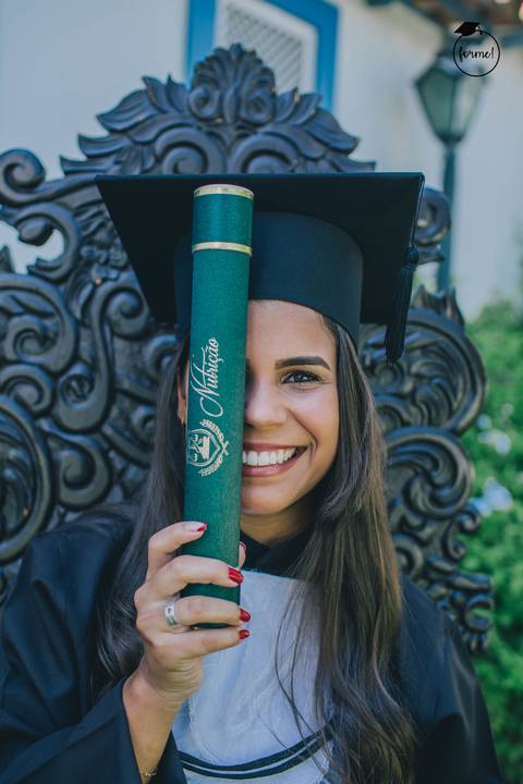 fotos-de-formatura-cabo-frio-rj-bairro-da-passagem-fotos-individuais-cadeira-formatura-ensaio-externo-formatura-rj-nutricao-direito-adm-rh-arquitetura-odontologia-medicina-engenharia'