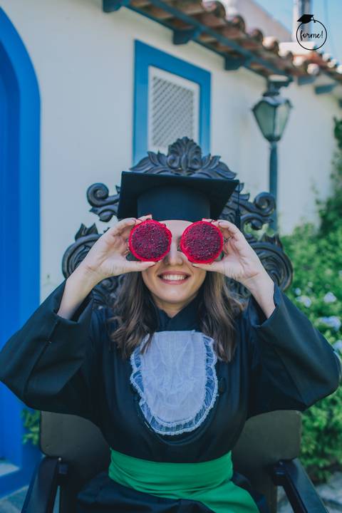 fotos-de-formatura-cabo-frio-rj-bairro-da-passagem-fotos-individuais-cadeira-formatura-ensaio-externo-formatura-rj-nutricao-direito-adm-rh-arquitetura-odontologia-medicina-engenharia'