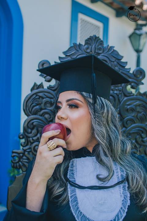 fotos-de-formatura-cabo-frio-rj-bairro-da-passagem-fotos-individuais-cadeira-formatura-ensaio-externo-formatura-rj-nutricao-direito-adm-rh-arquitetura-odontologia-medicina-engenharia'