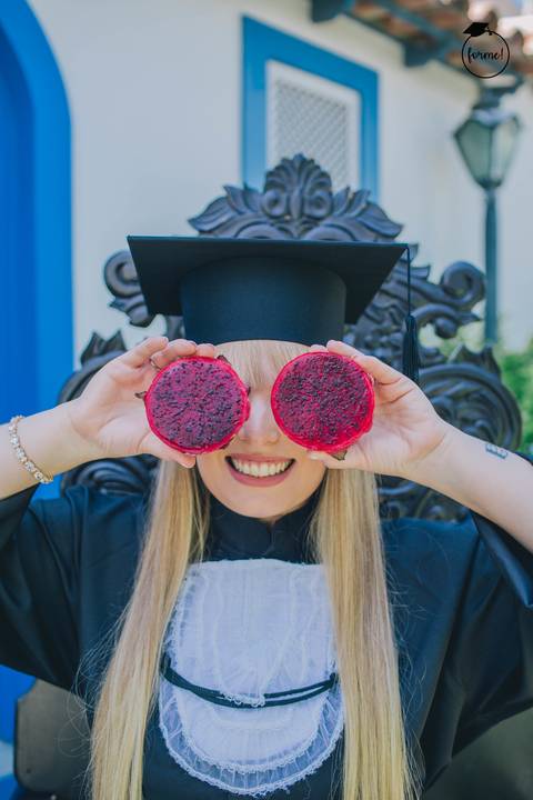 fotos-de-formatura-cabo-frio-rj-bairro-da-passagem-fotos-individuais-cadeira-formatura-ensaio-externo-formatura-rj-nutricao-direito-adm-rh-arquitetura-odontologia-medicina-engenharia'