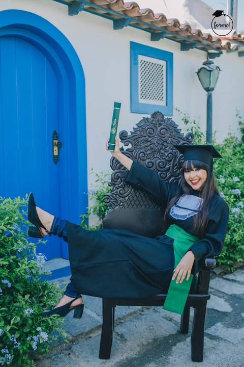 fotos-de-formatura-cabo-frio-rj-bairro-da-passagem-fotos-individuais-cadeira-formatura-ensaio-externo-formatura-rj-nutricao-direito-adm-rh-arquitetura-odontologia-medicina-engenharia'