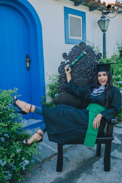 fotos-de-formatura-cabo-frio-rj-bairro-da-passagem-fotos-individuais-cadeira-formatura-ensaio-externo-formatura-rj-nutricao-direito-adm-rh-arquitetura-odontologia-medicina-engenharia'