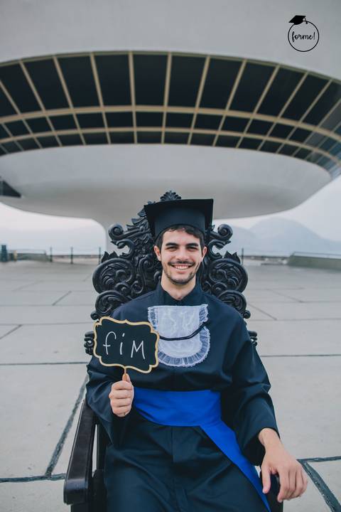 fotos-de-formatura-individual-cadeira-mac-niteroi-rj-engenharia-quimica-uff'